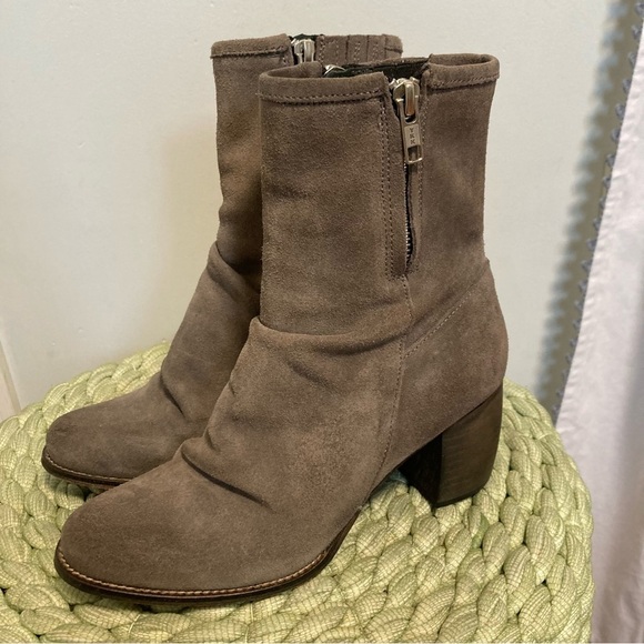 Jeffrey Campbell Slouch Ruched Oiled Gray Suede Block Heel Boots - Picture 3 of 10